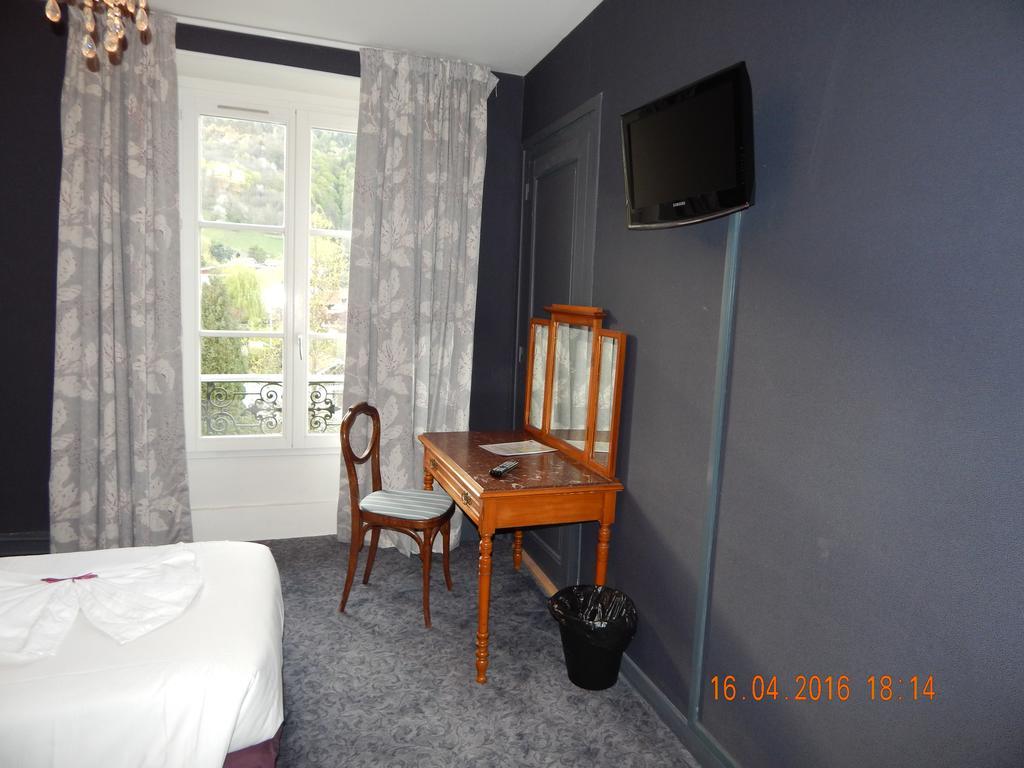 Hotel Homtel Le Parc Allevard Exteriér fotografie